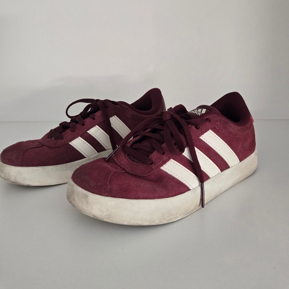 Adidas VL Court 3.0 Kids Burgundy Suede Sneakers | Classic 3-Stripe | US 2